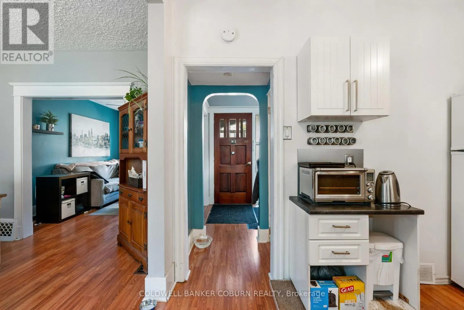 176 PEARL STREET W
