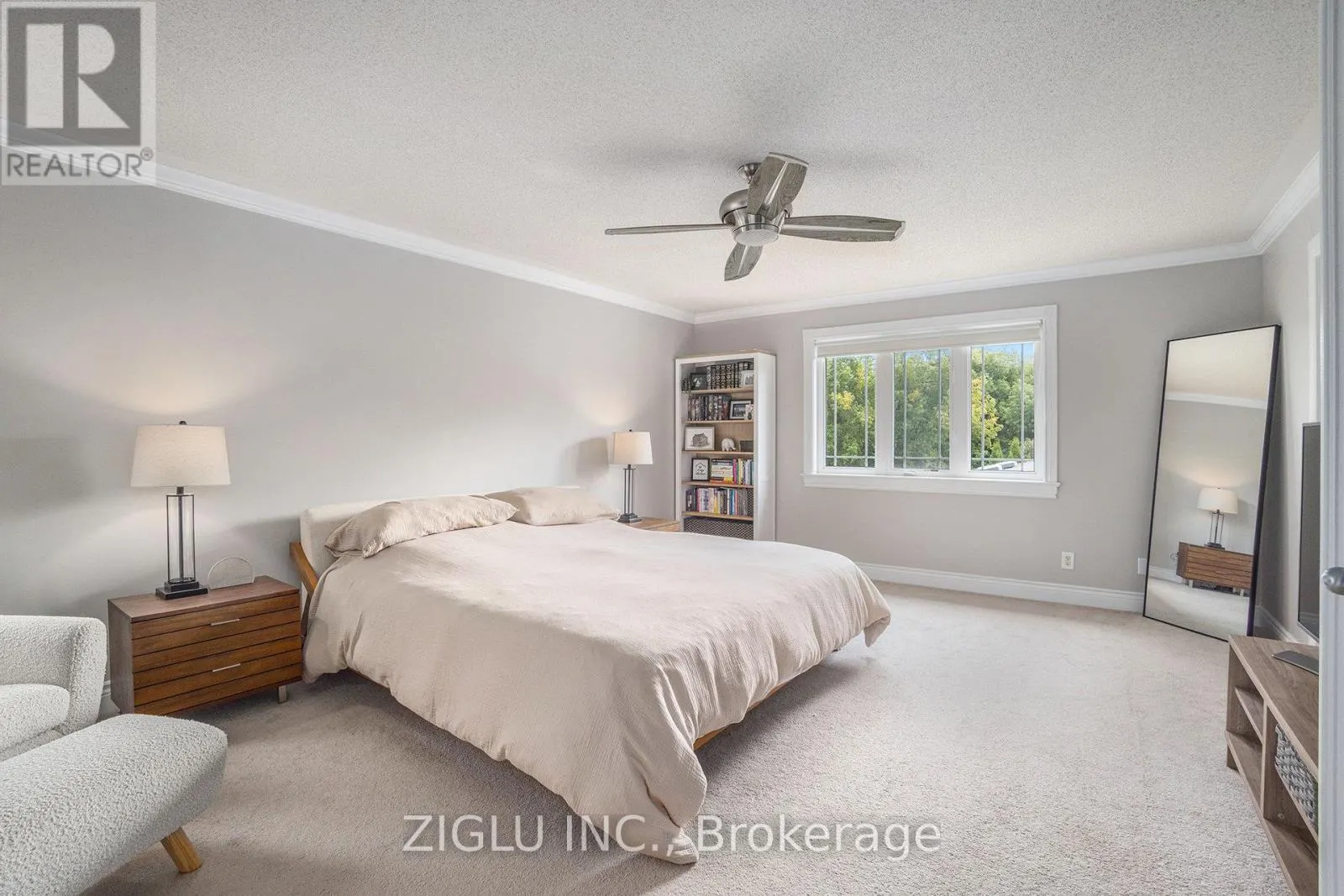 38 ORADEA CRESCENT