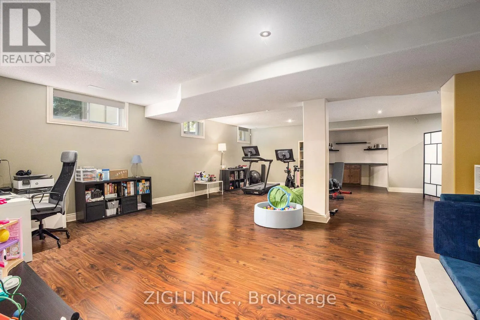 38 ORADEA CRESCENT