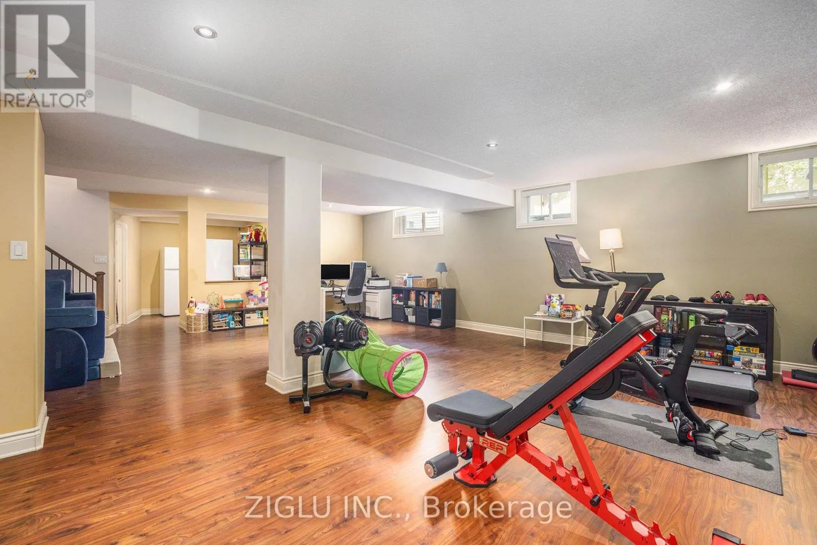 38 ORADEA CRESCENT