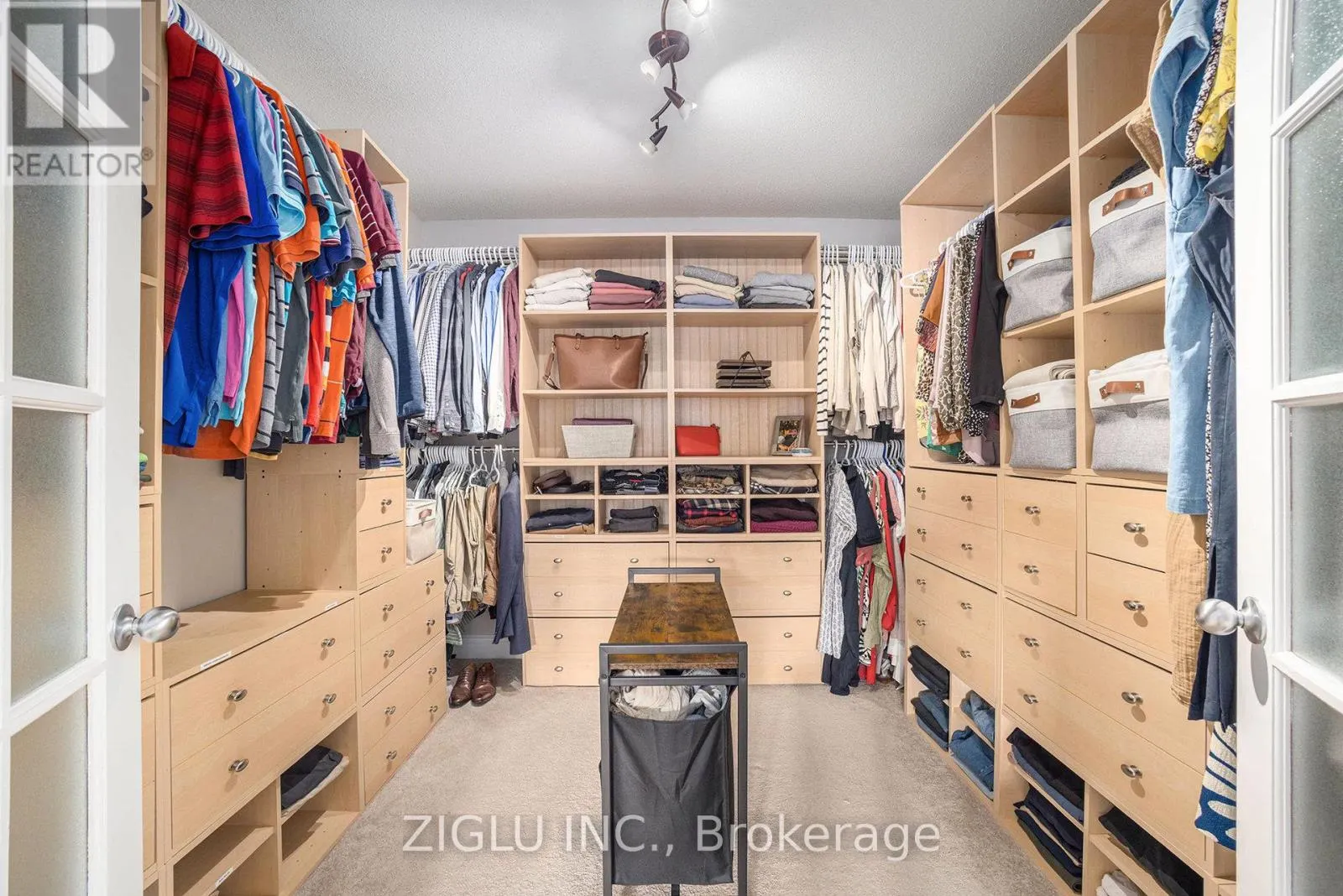 38 ORADEA CRESCENT