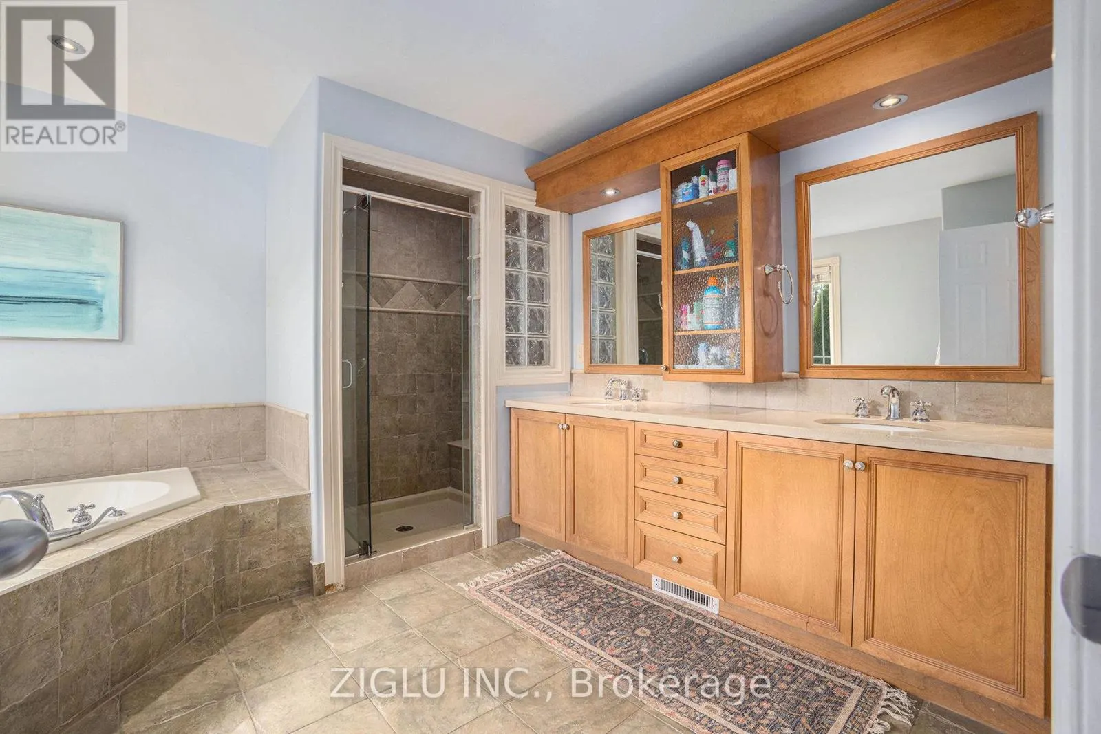 38 ORADEA CRESCENT