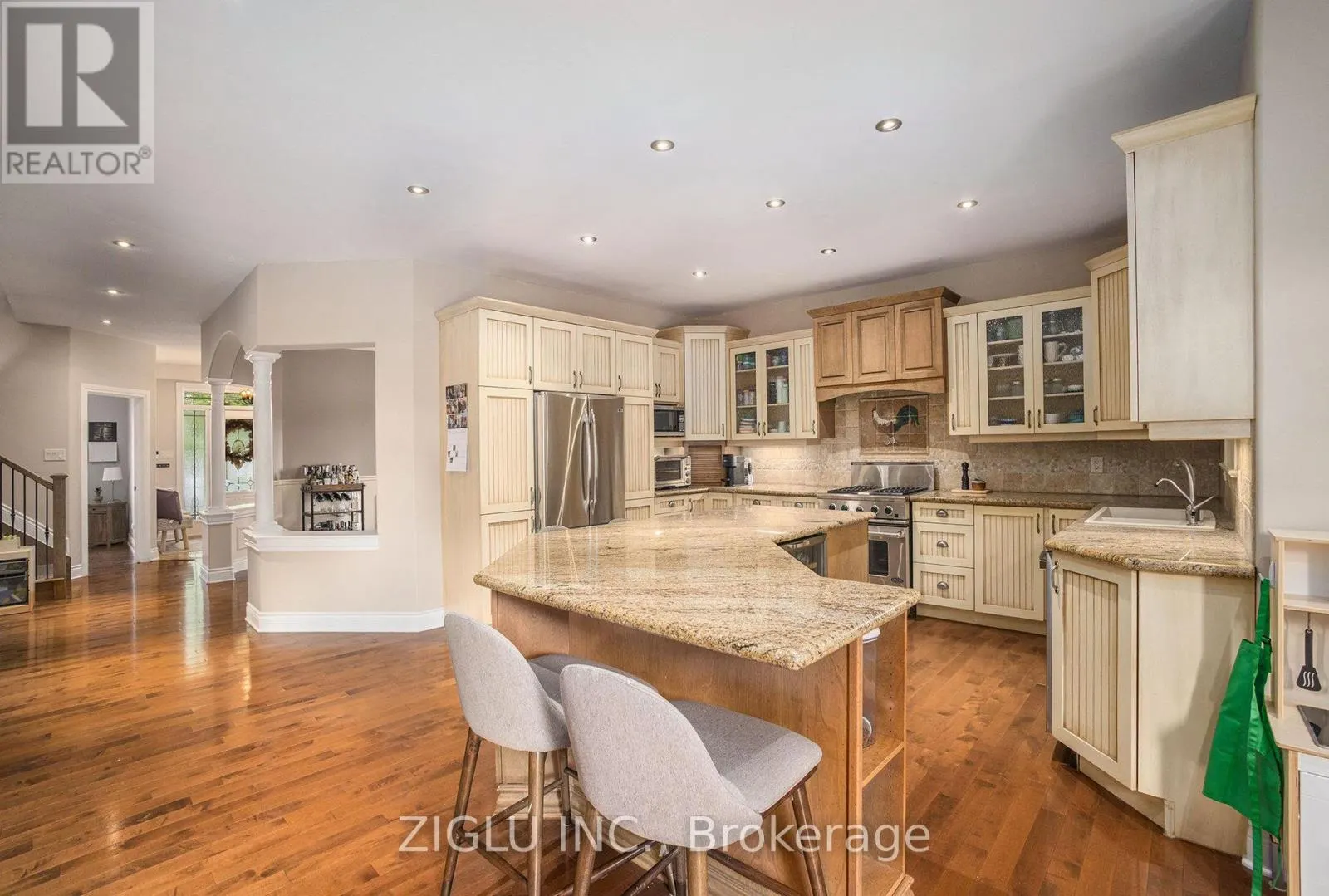 38 ORADEA CRESCENT