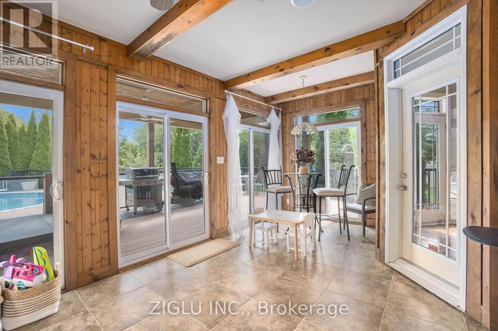 38 ORADEA CRESCENT