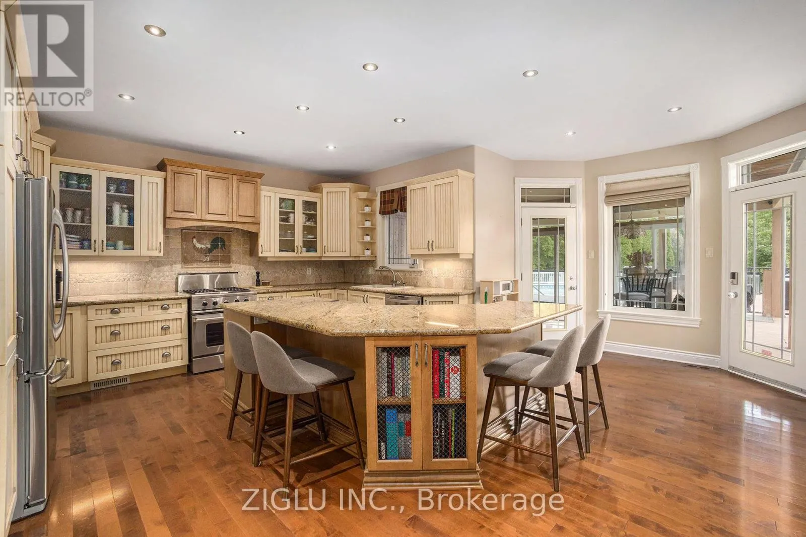 38 ORADEA CRESCENT