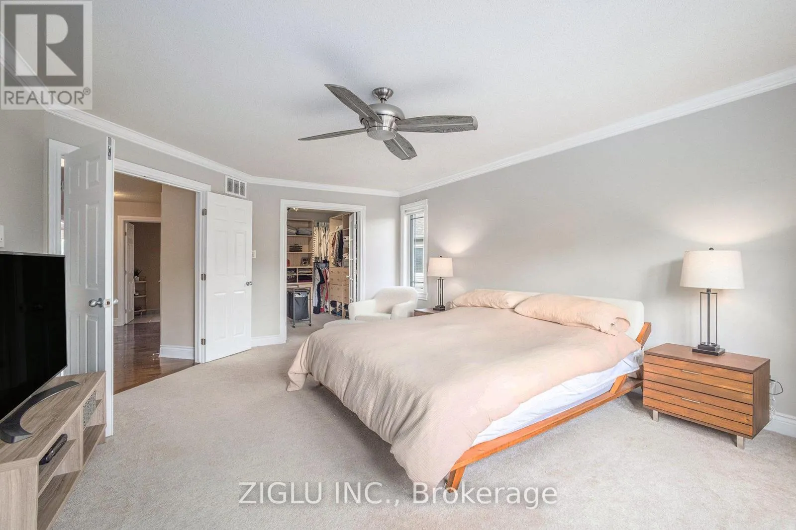38 ORADEA CRESCENT
