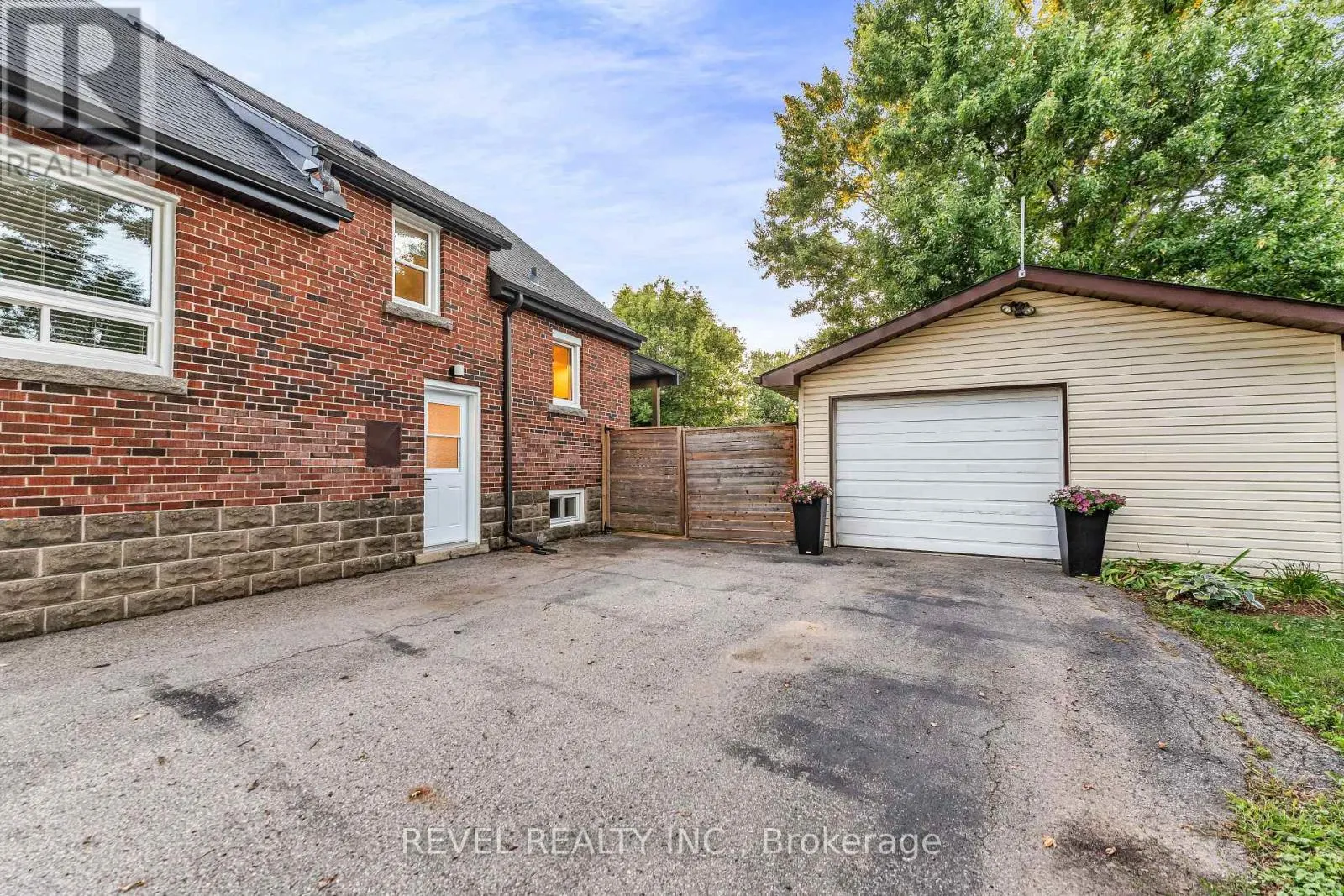 680 WOODBURN ROAD