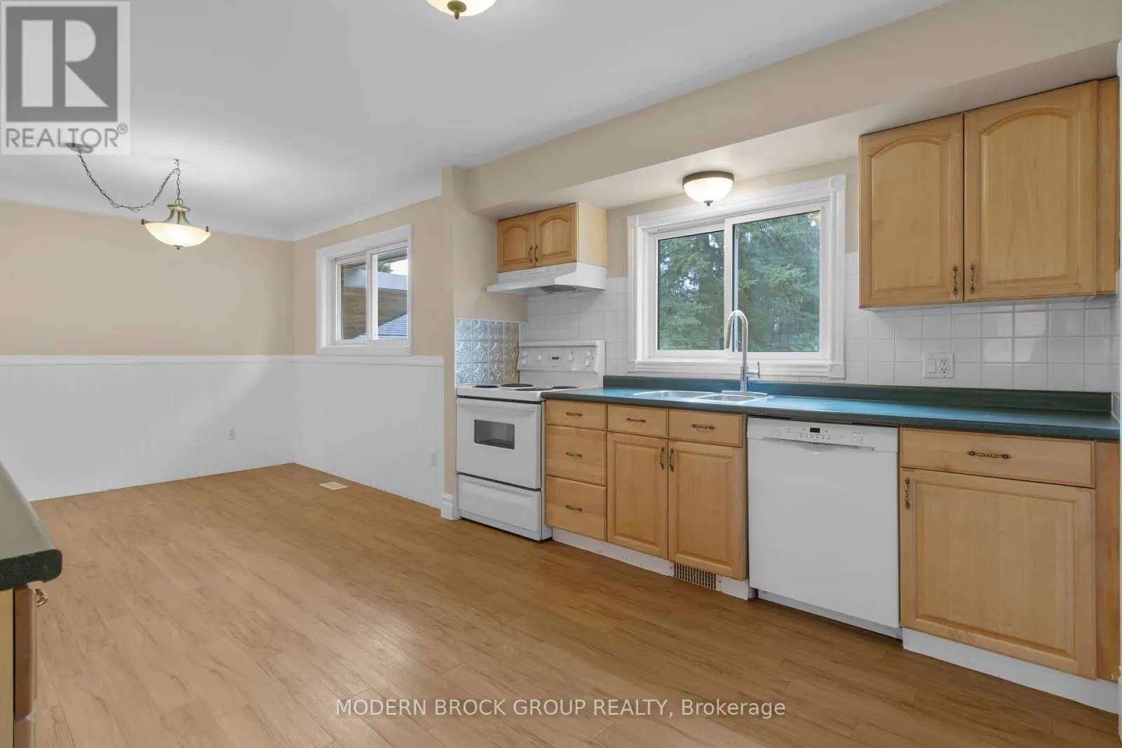 39 CONVAY CRESCENT