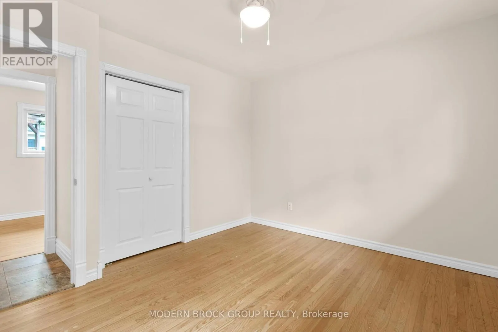 39 CONVAY CRESCENT