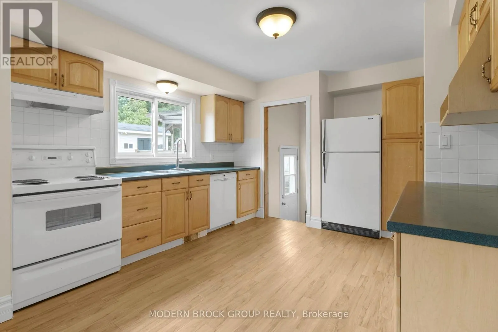 39 CONVAY CRESCENT