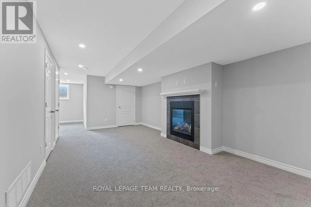 116 POPPLEWELL CRESCENT