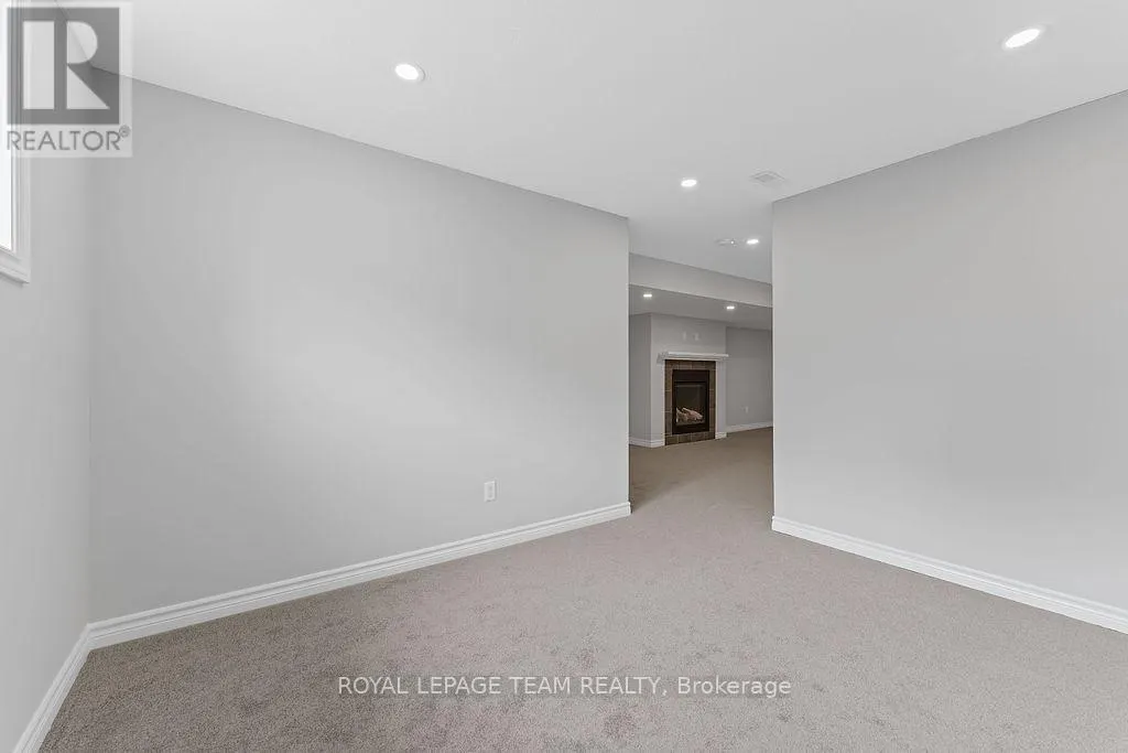 116 POPPLEWELL CRESCENT