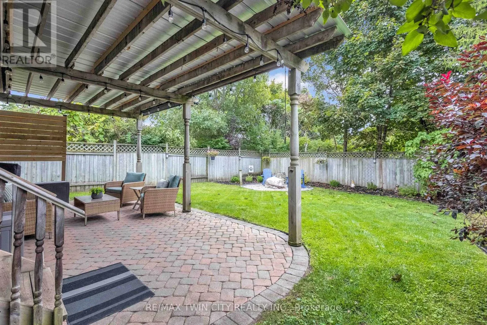 27 CANDLEWOOD DRIVE
