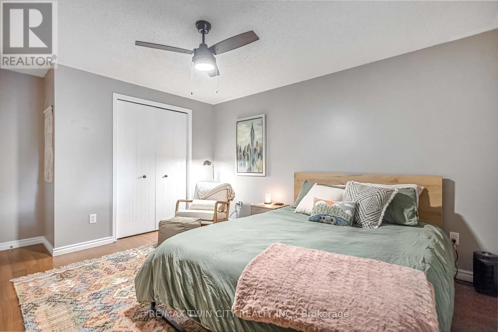 27 CANDLEWOOD DRIVE
