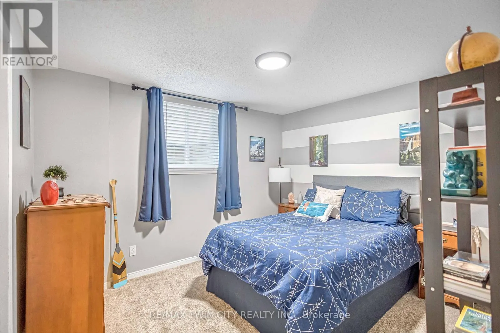 27 CANDLEWOOD DRIVE