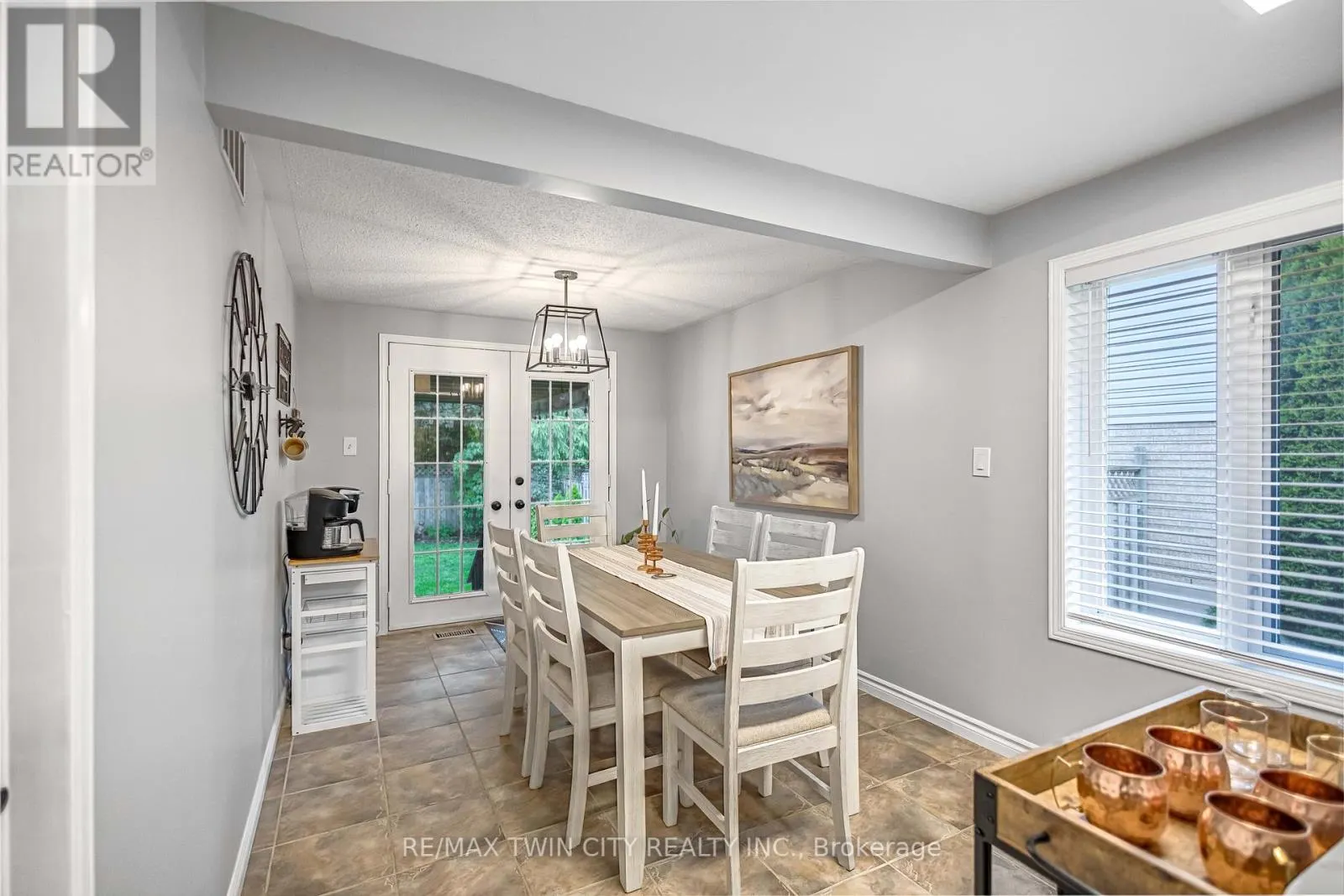 27 CANDLEWOOD DRIVE
