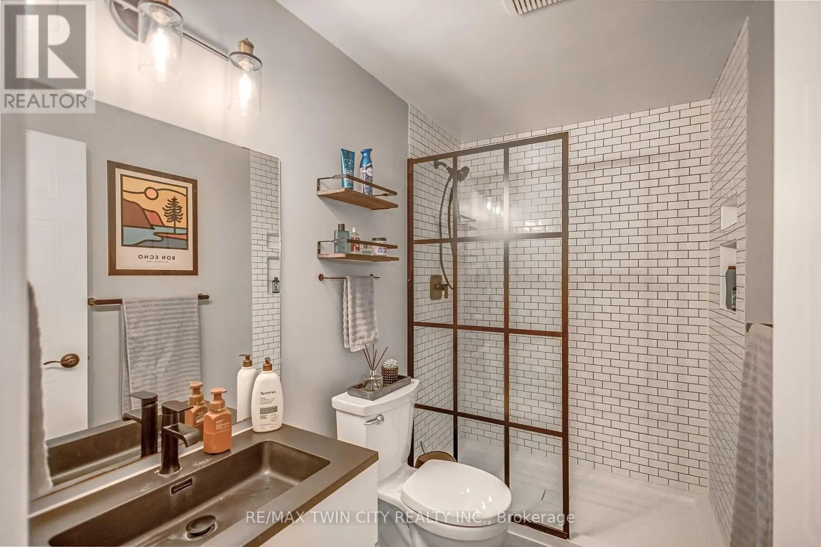 27 CANDLEWOOD DRIVE
