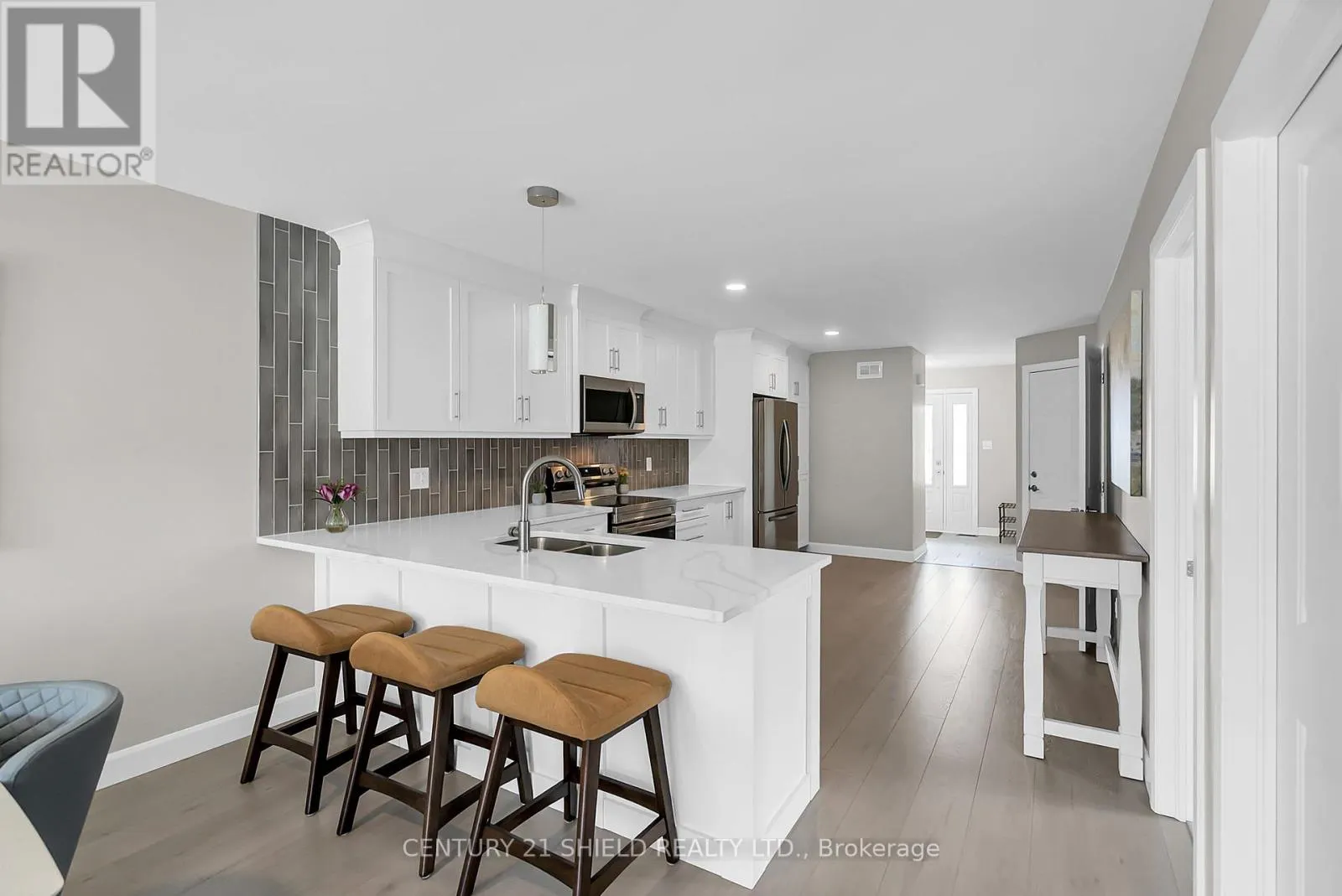 34 FORRESTER WAY