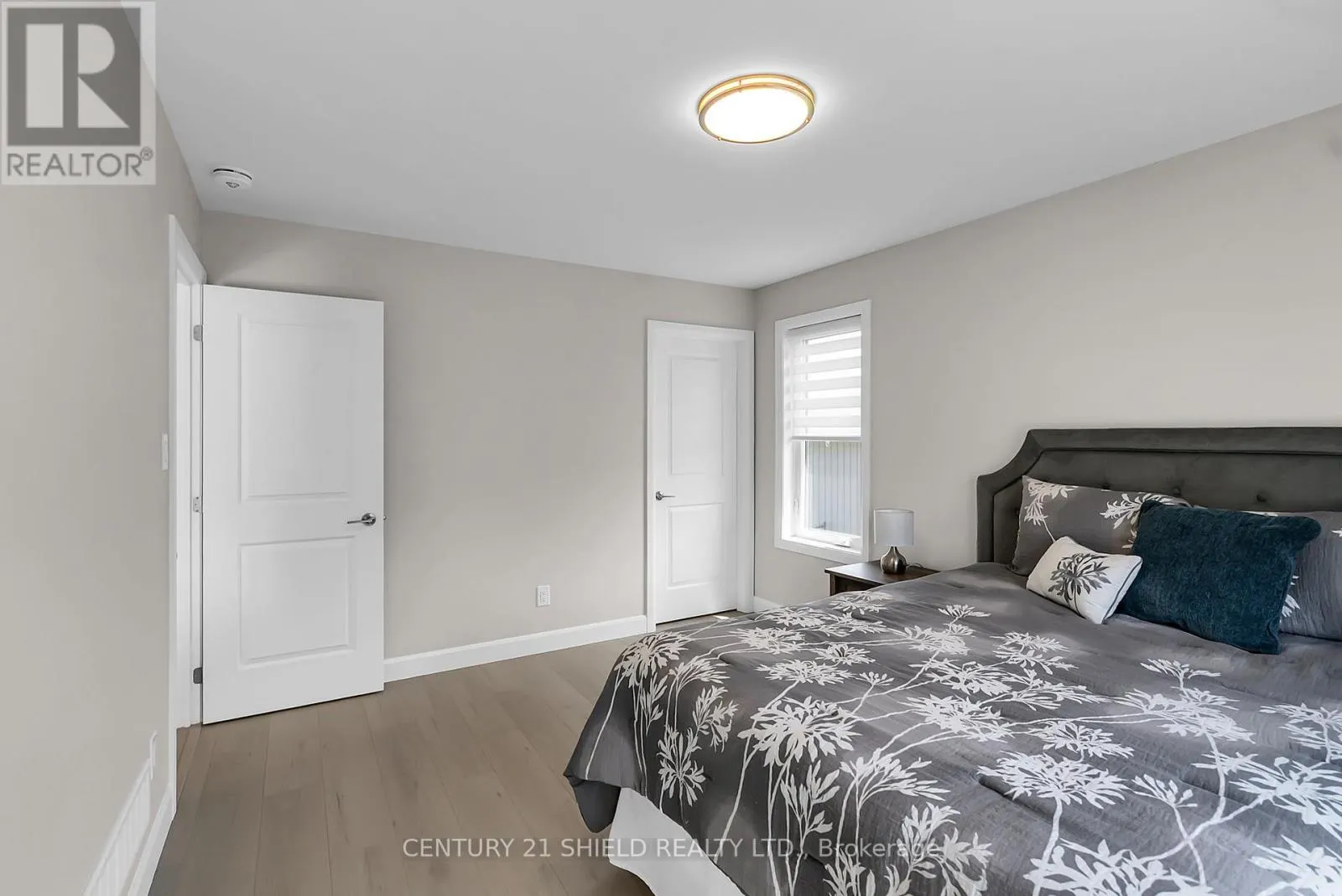 34 FORRESTER WAY