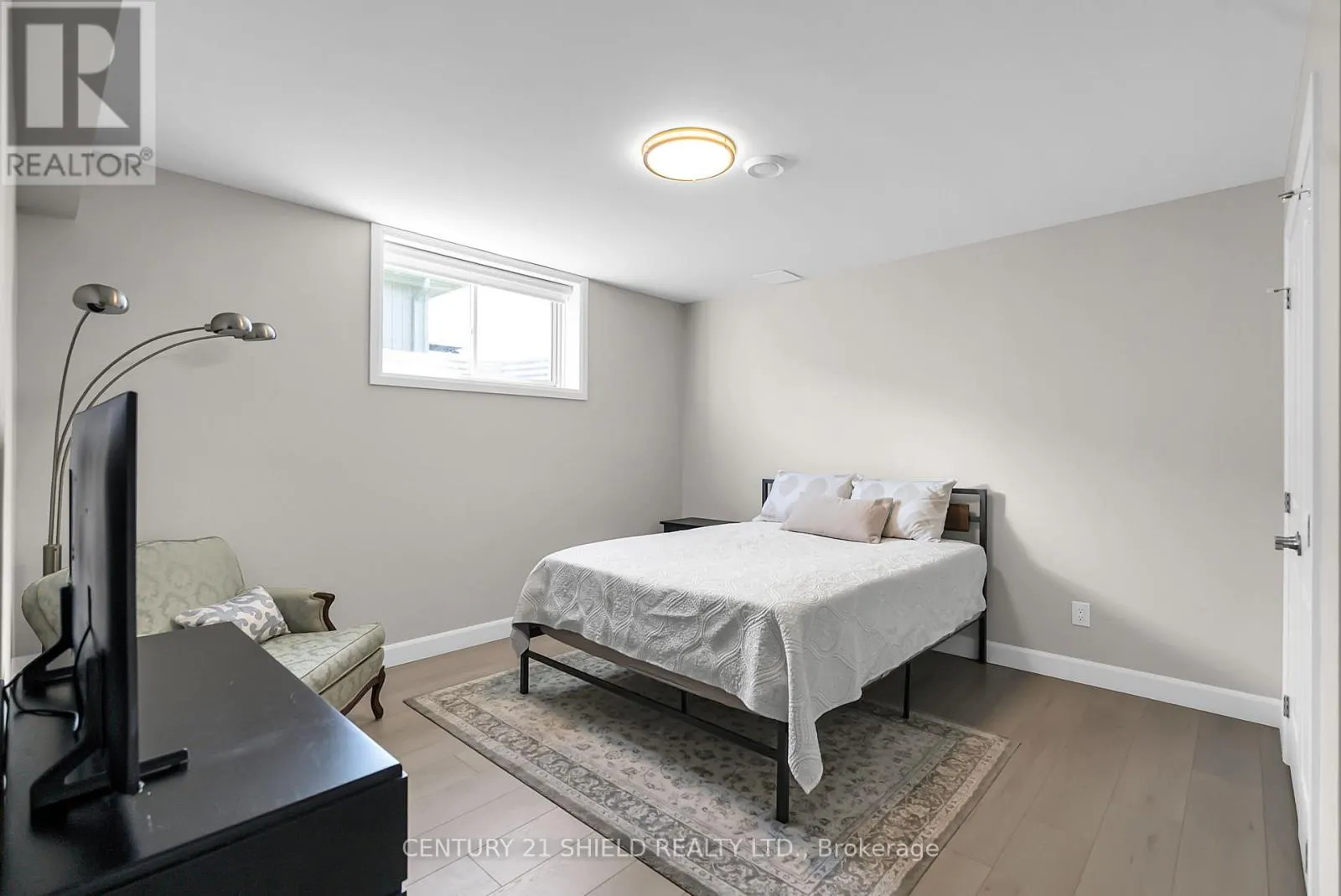 34 FORRESTER WAY