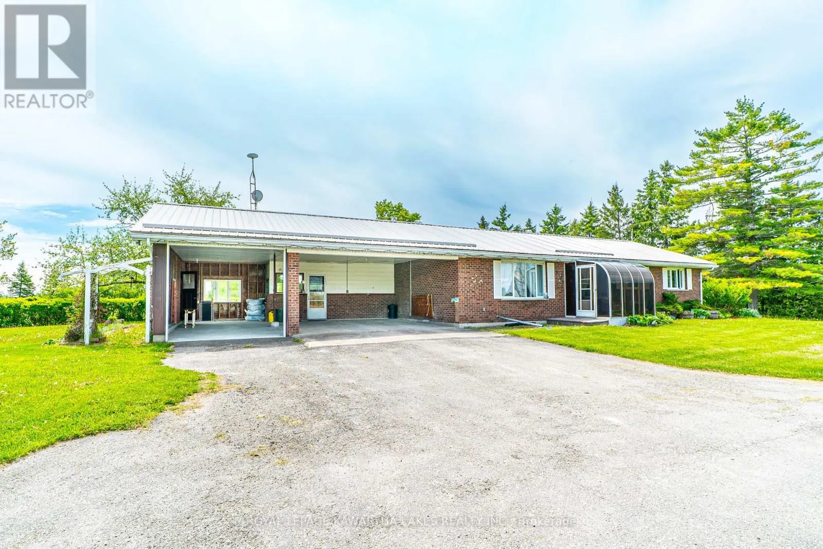 576 LORNEVILLE ROAD