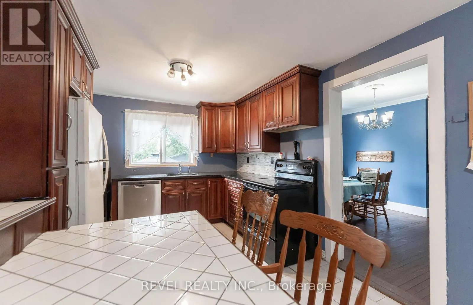 11 ELMWOOD AVENUE