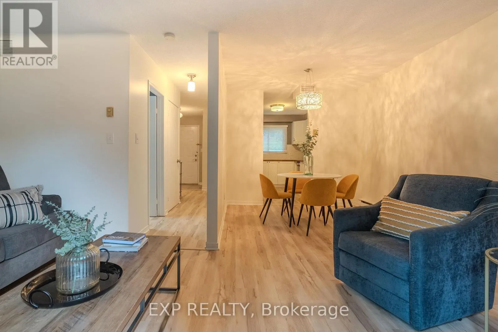 8 - 38 ELMA STREET, #8