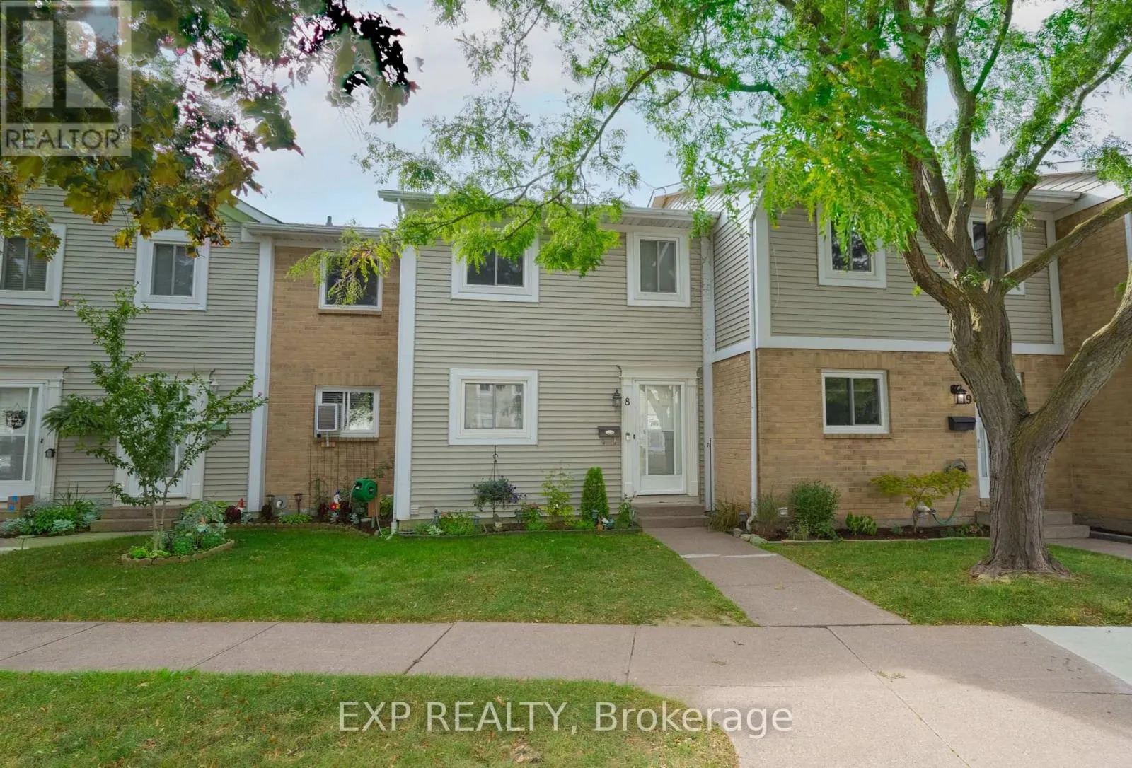 8 - 38 ELMA STREET, #8
