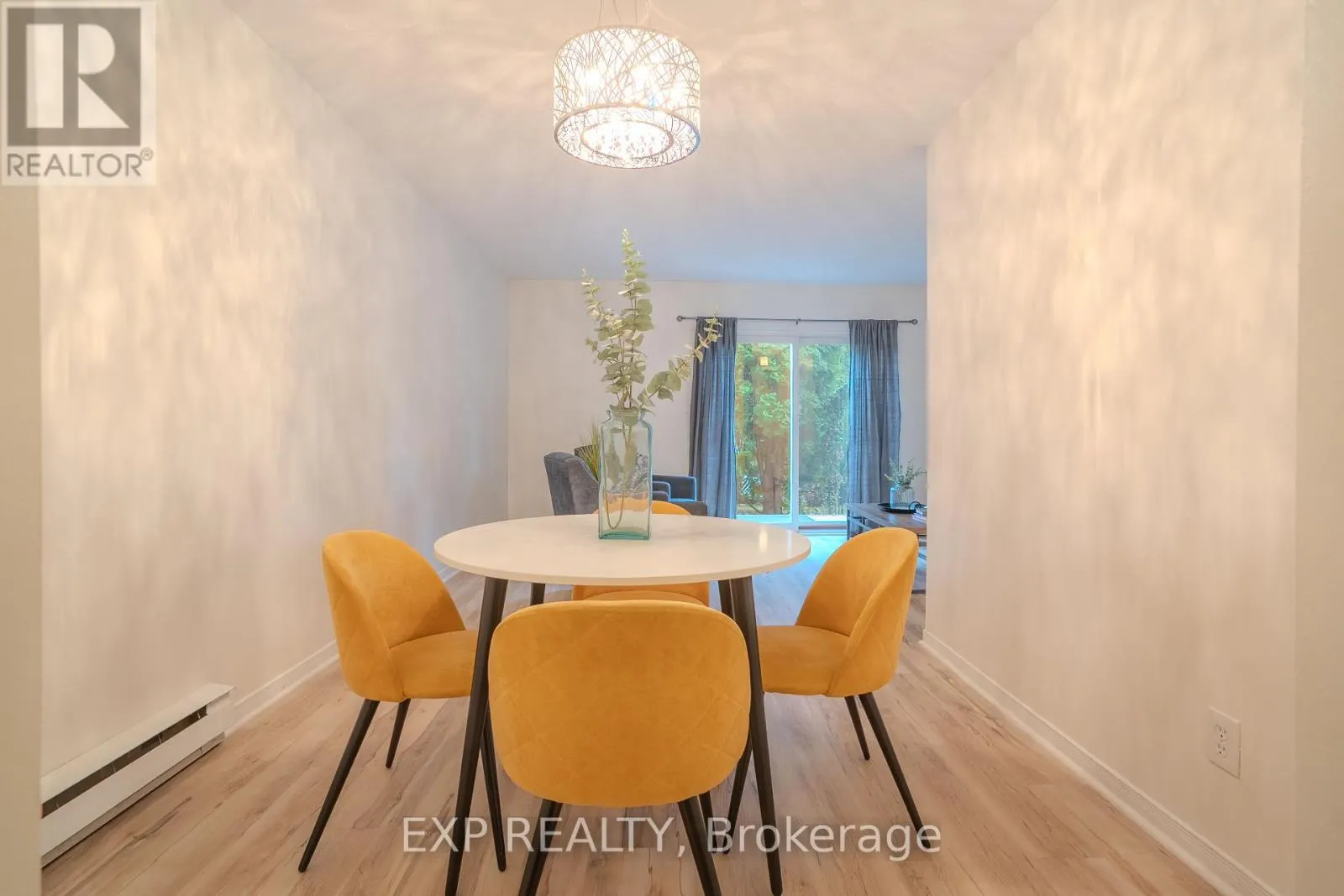 8 - 38 ELMA STREET, #8