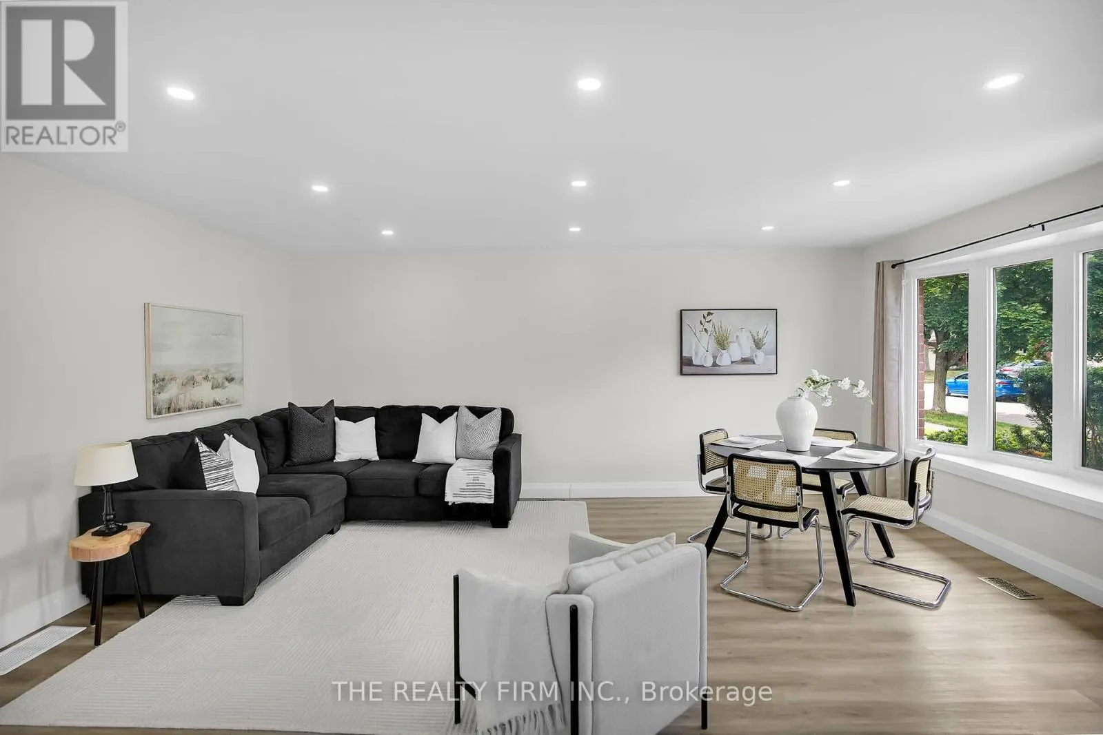 270 HIGHVIEW CRESCENT