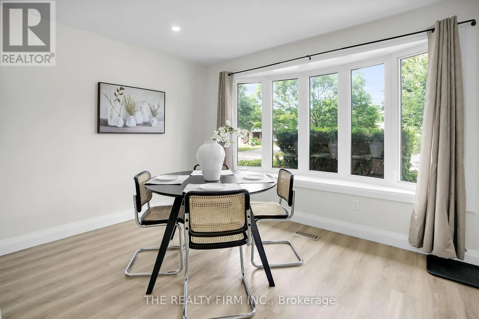 270 HIGHVIEW CRESCENT