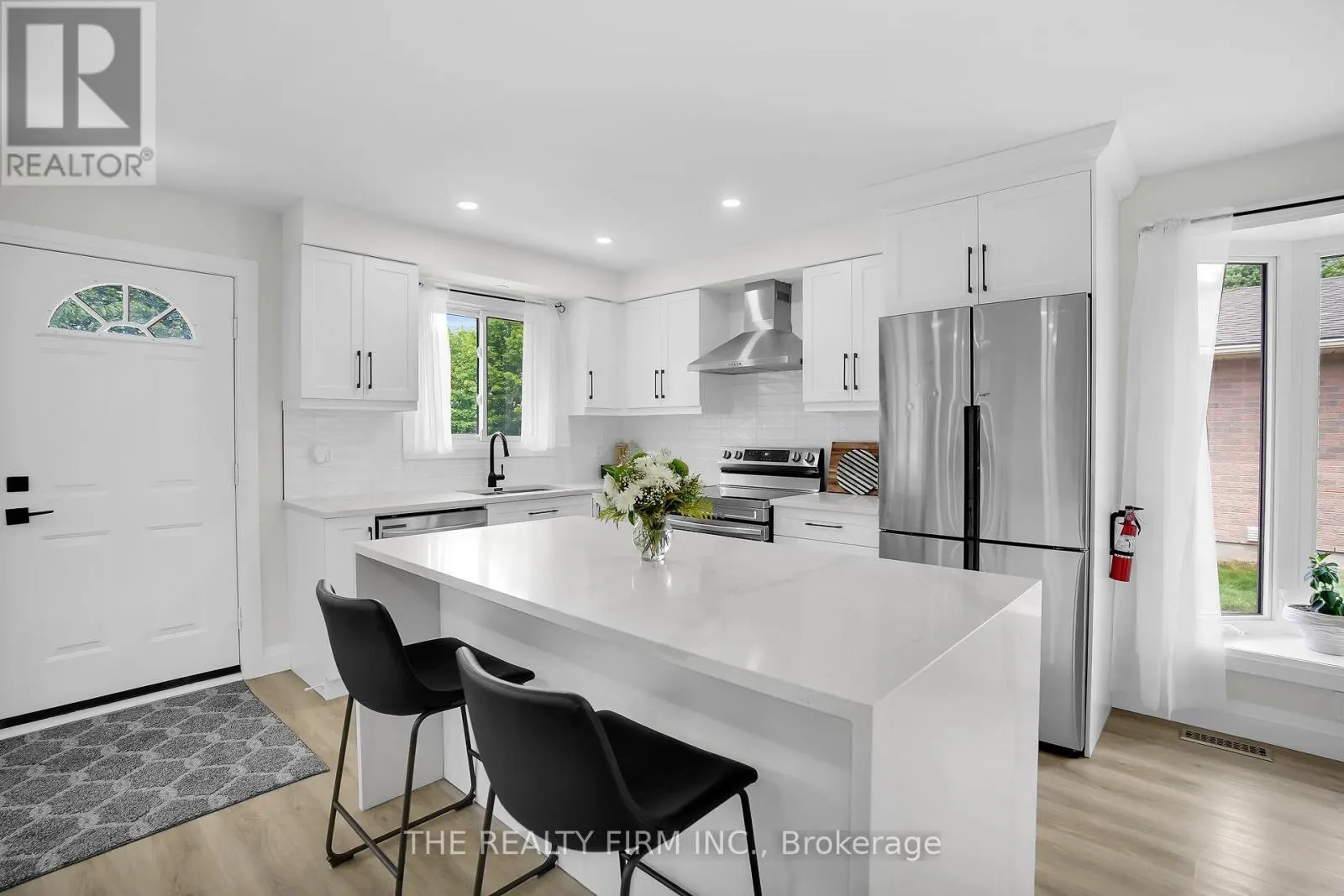 270 HIGHVIEW CRESCENT