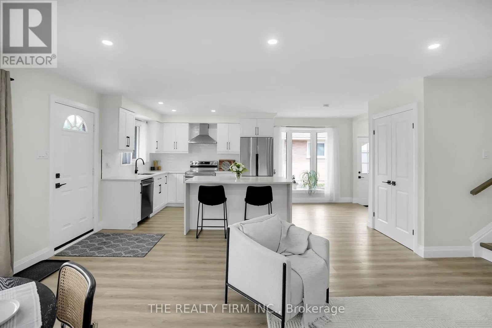 270 HIGHVIEW CRESCENT
