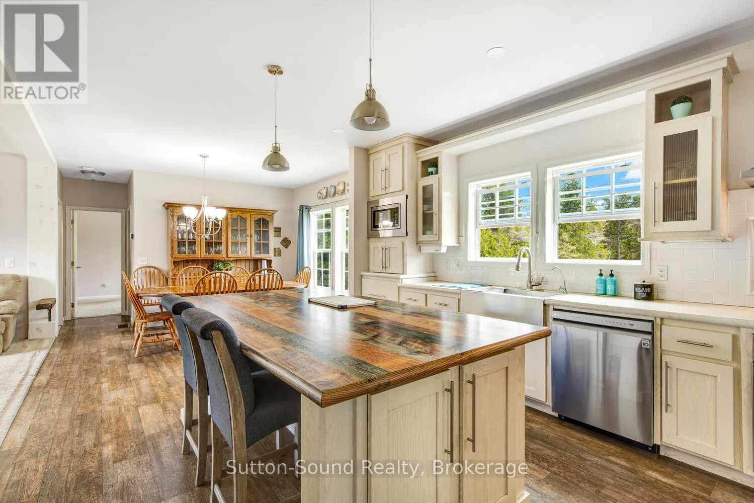 682 DORCAS BAY ROAD