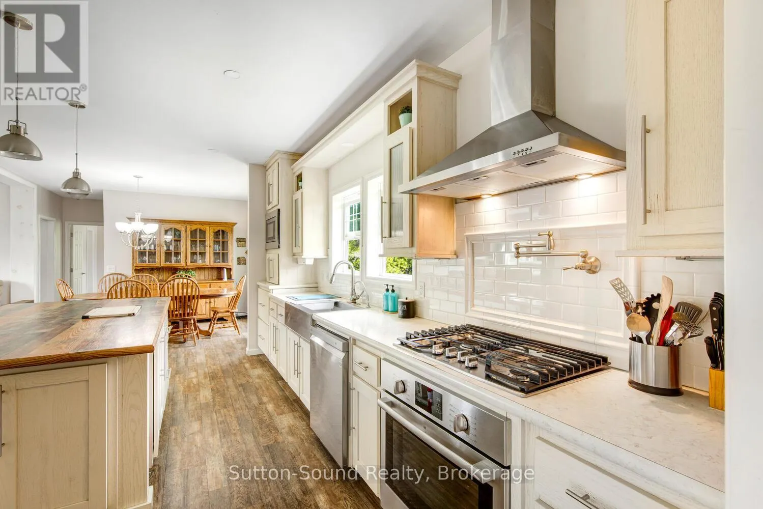 682 DORCAS BAY ROAD