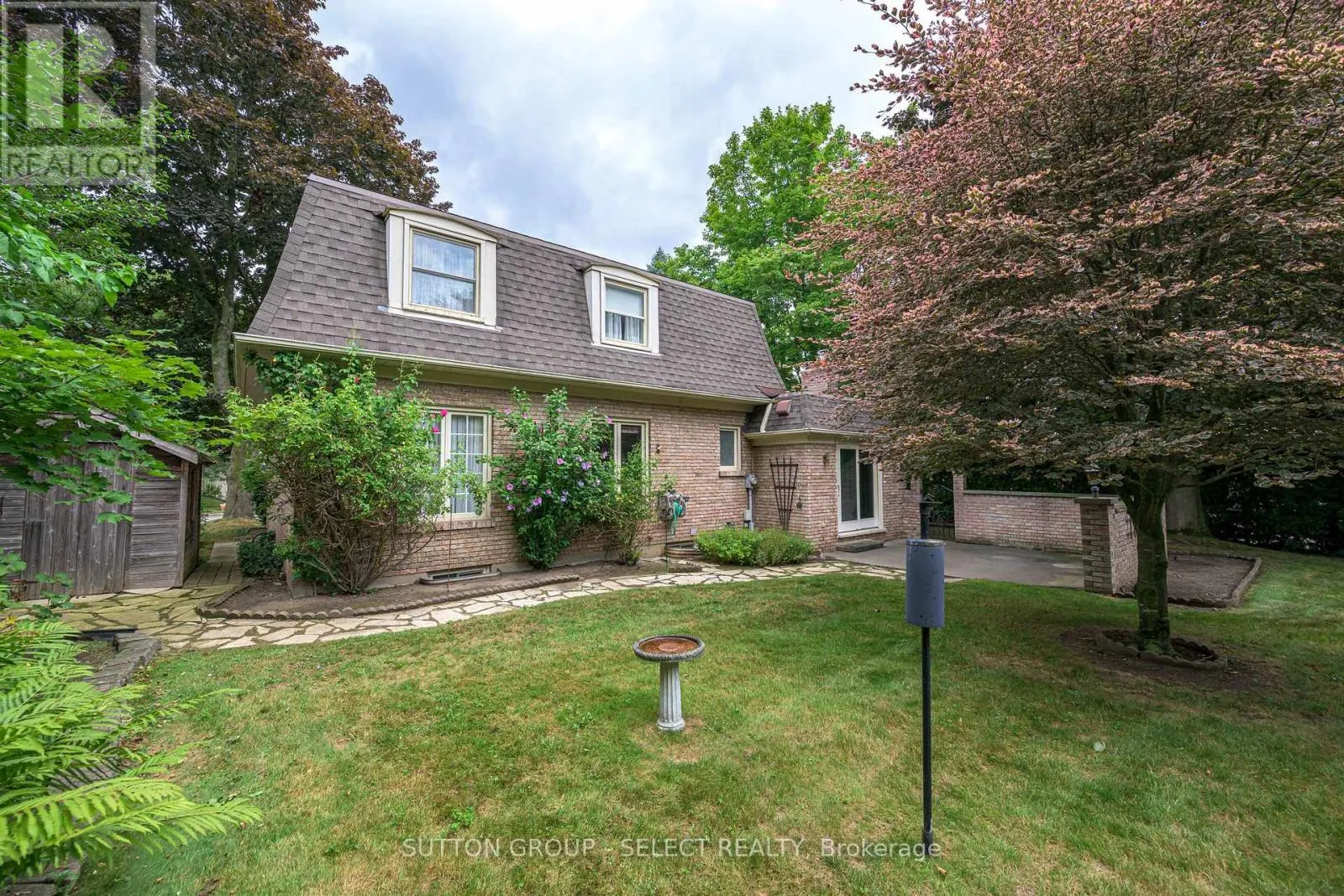 11 TANGLEWOOD AVENUE