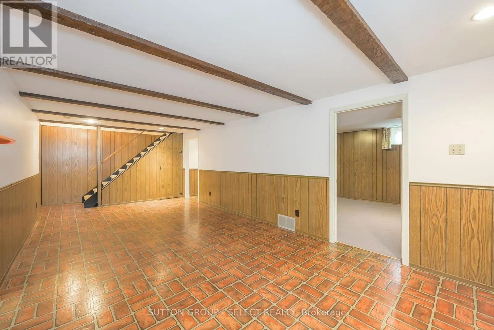 11 TANGLEWOOD AVENUE