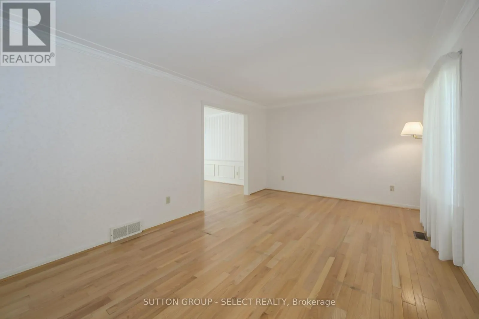 11 TANGLEWOOD AVENUE