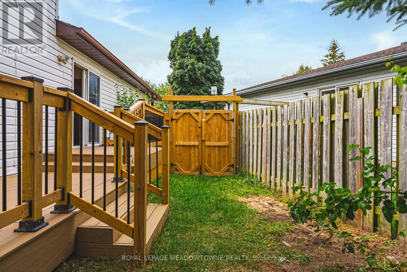 116 DYER COURT