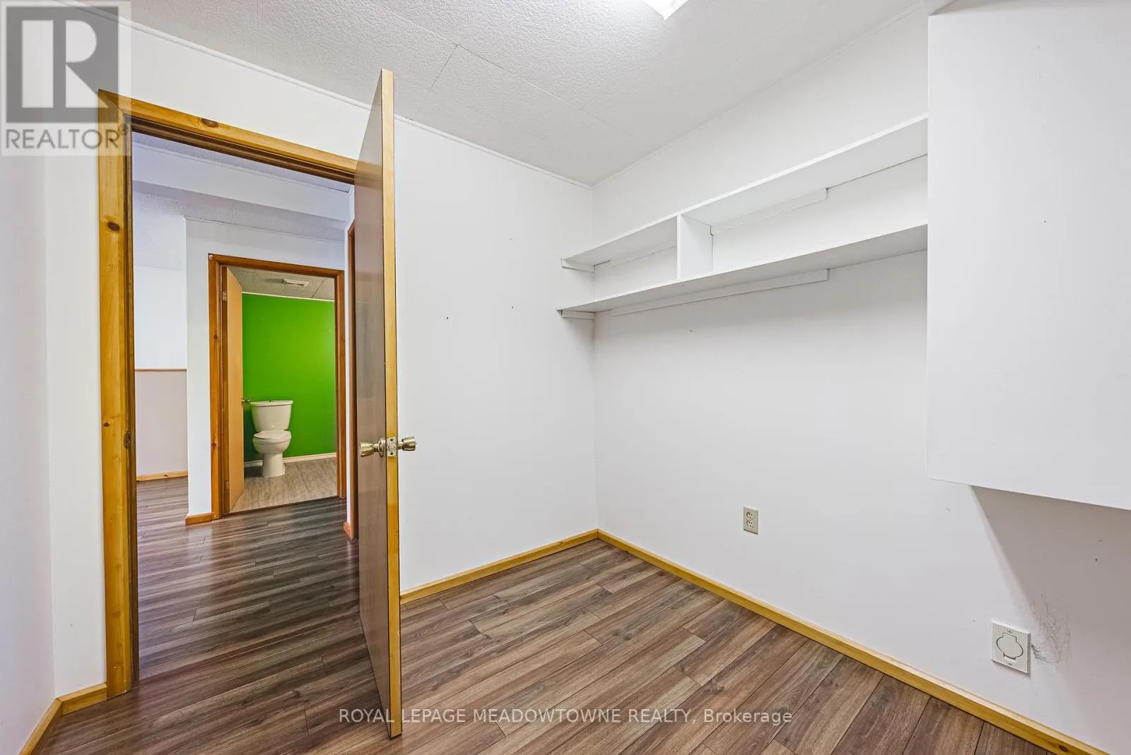 116 DYER COURT