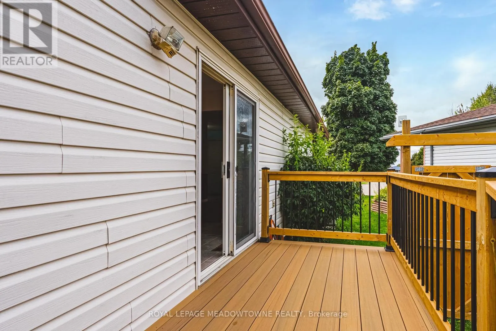 116 DYER COURT