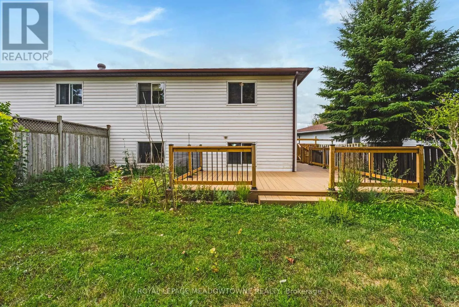 116 DYER COURT