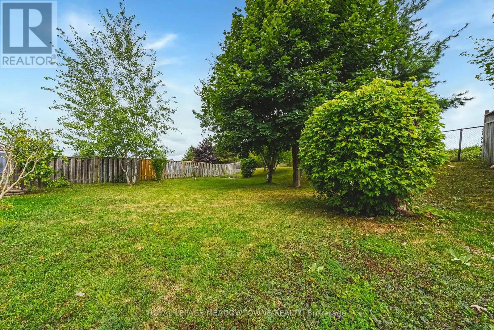 116 DYER COURT