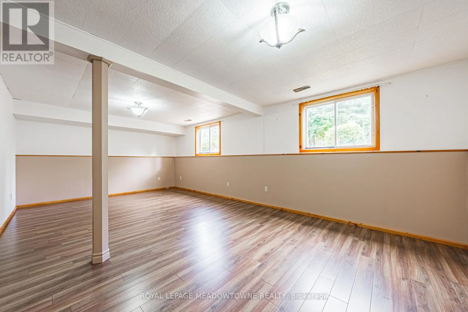 116 DYER COURT