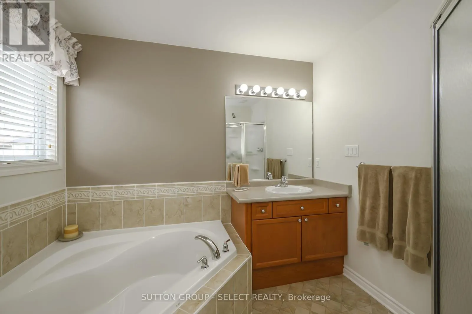 2462 ASIMA DRIVE