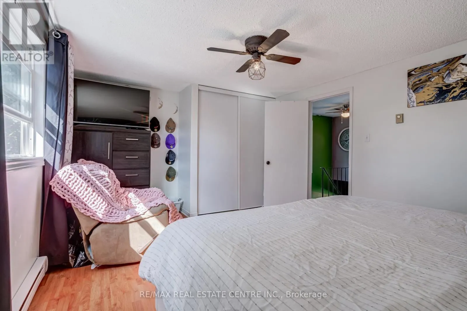 521 PINEVIEW GARDENS