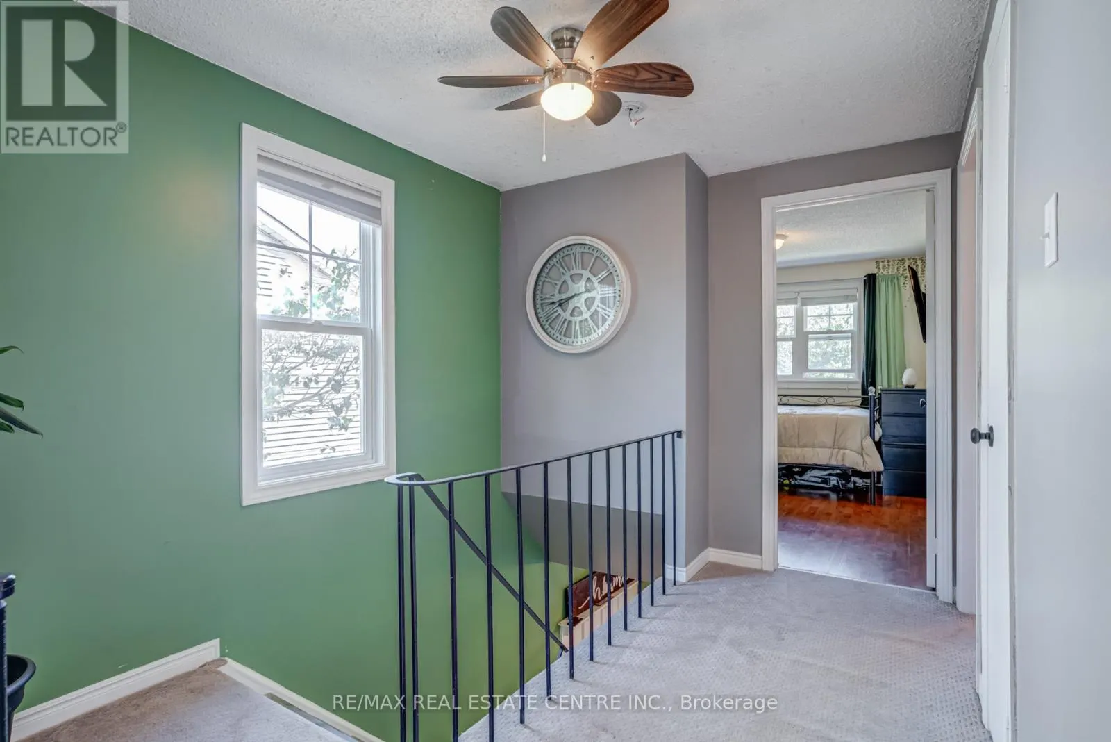 521 PINEVIEW GARDENS