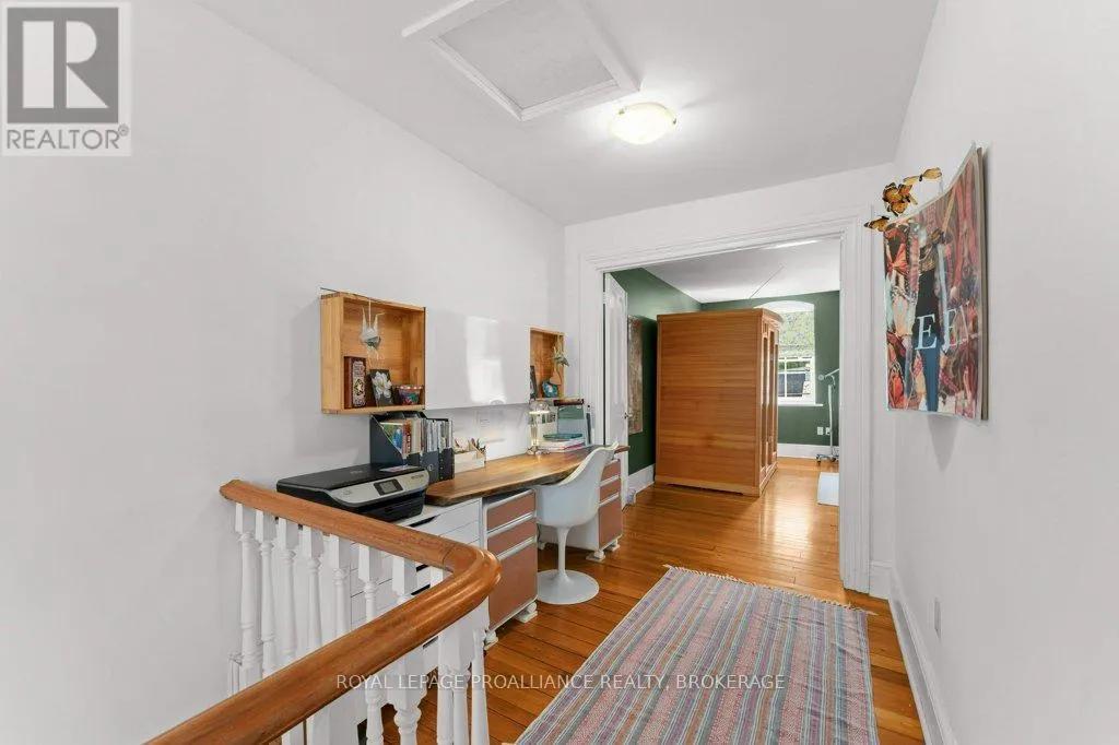 28 WELLINGTON STREET