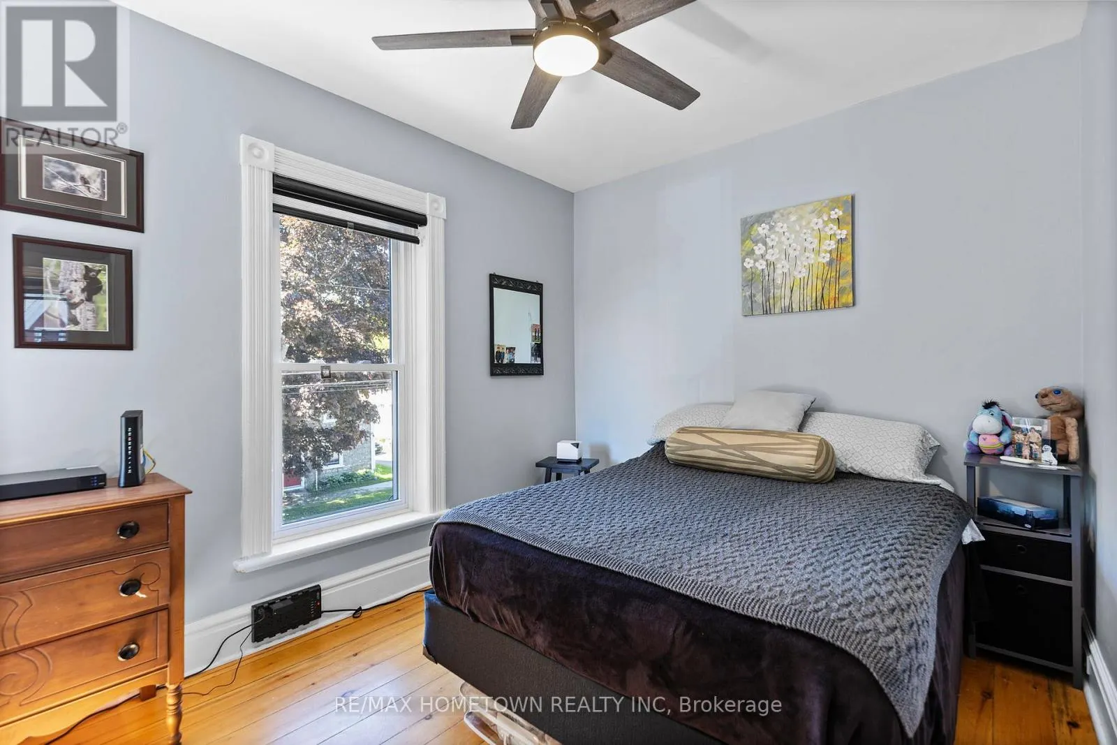 198 JAMES STREET W