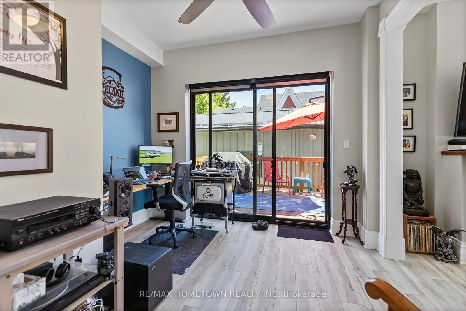 198 JAMES STREET W